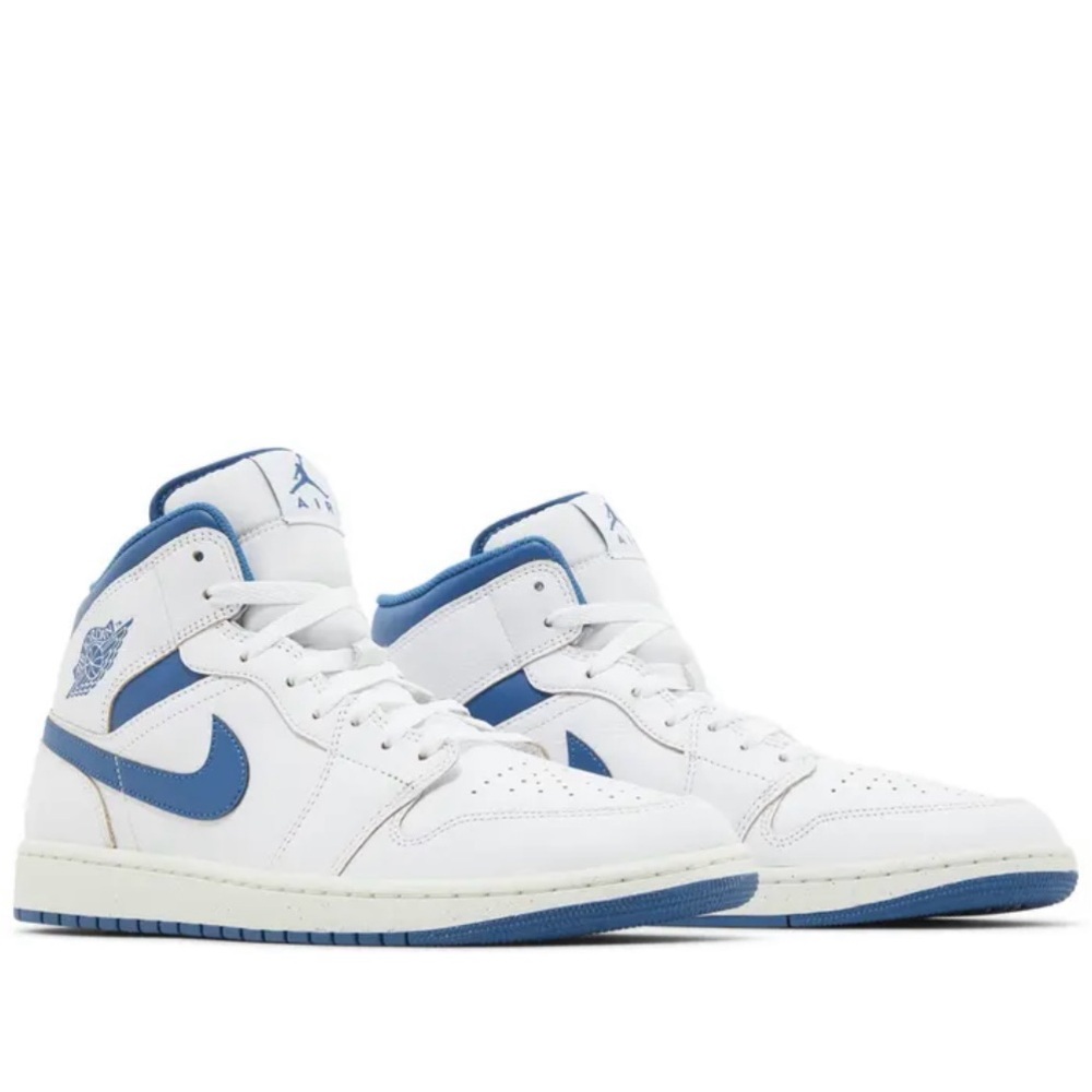 Jordan Air 1 Mid SE in White and Blue